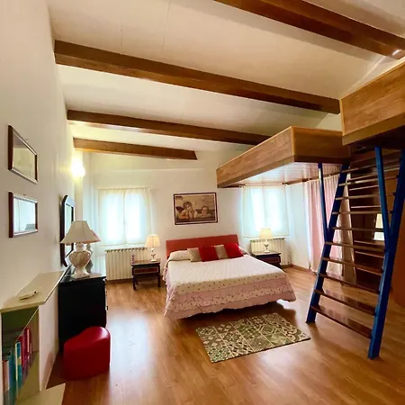 Wellstay Old Town 3*