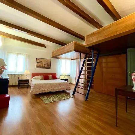 Wellstay Old Town Gasthof 3*