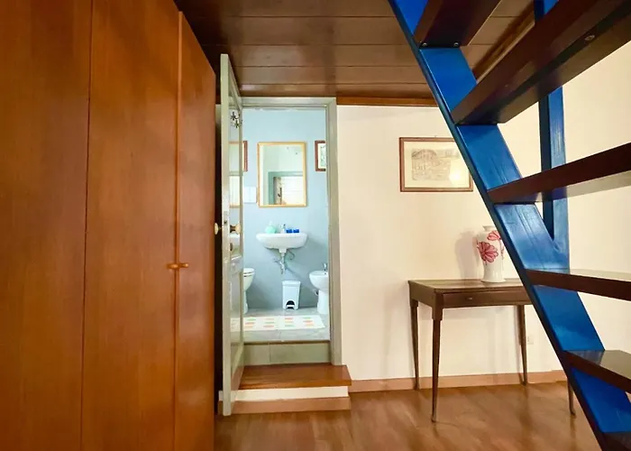 Wellstay Old Town Πανσιόν 3*